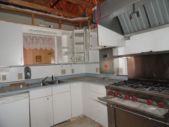 1358 Rolling Acres Rd, New Cumberland, WV 26047